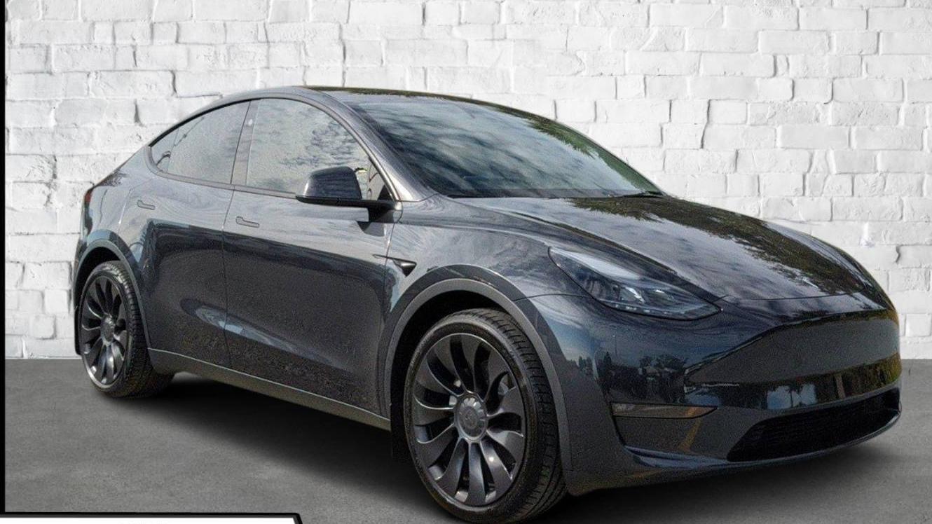 TESLA MODEL Y 2024 7SAYGDEE9RF995101 image